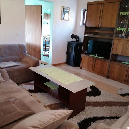 Studio Apartman Barbara Josipdol Dış mekan fotoğraf